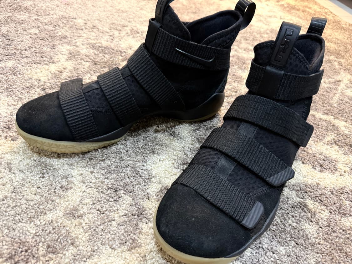 나이키 르브론 줌 솔져 11 블랙검 상품이미지8