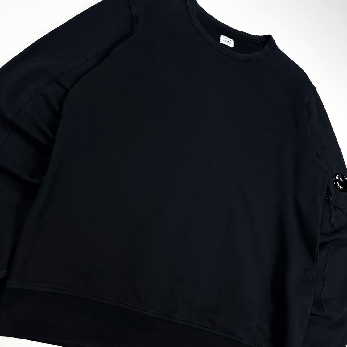 CP컴퍼니 베이직 와펜 슬리브 맨투맨 블랙 L 상품이미지3