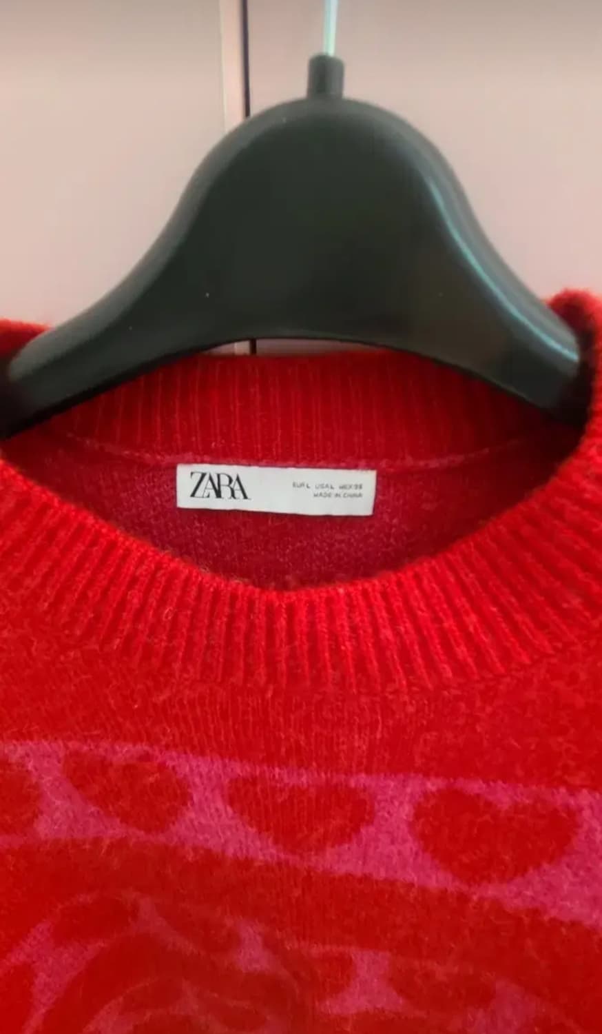 하트 패턴이 돋보이는 Zara 레드 크롭 니트 상품이미지2