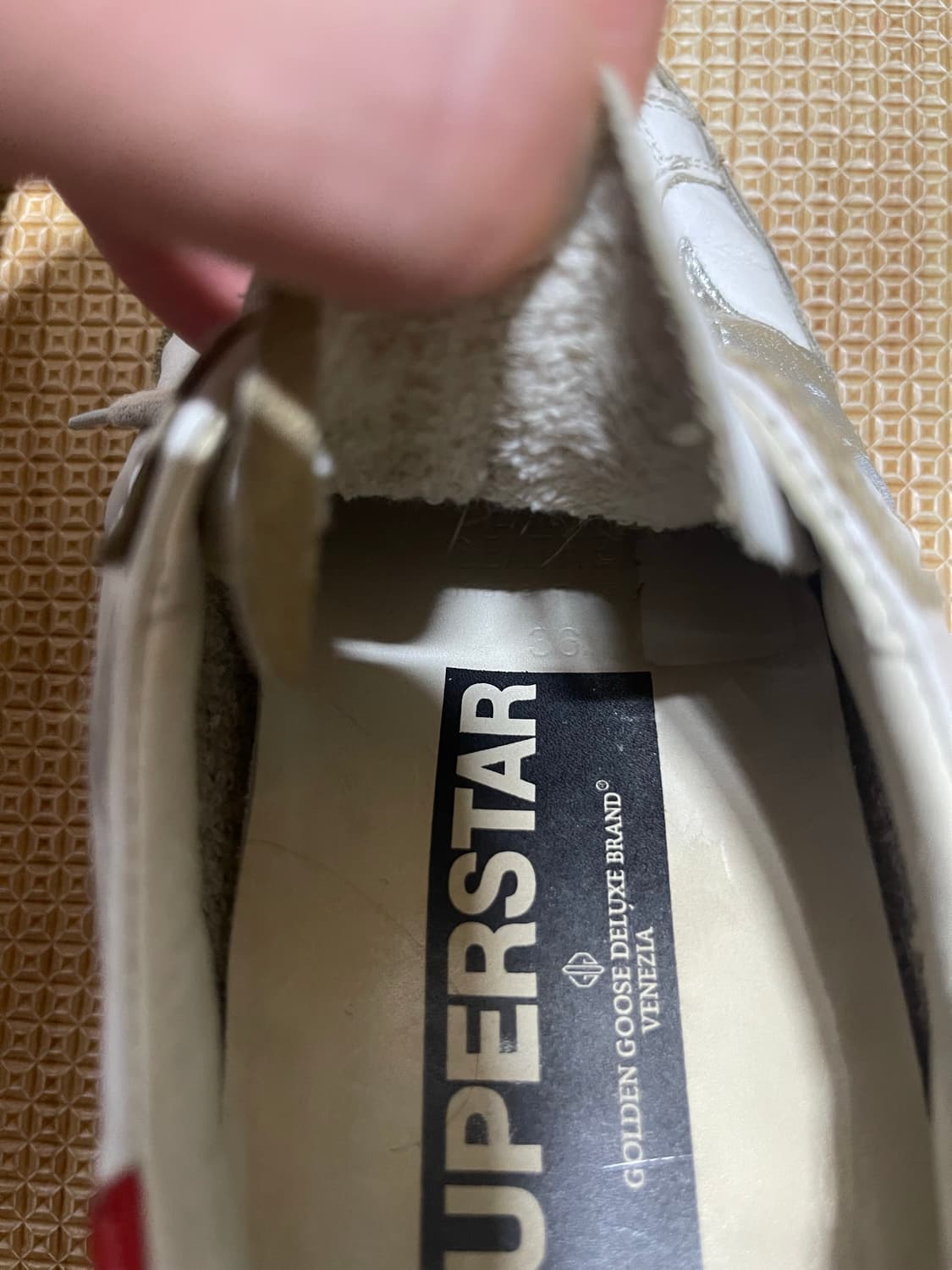 36 골든구스 슈퍼스타 레드탭  상품이미지8