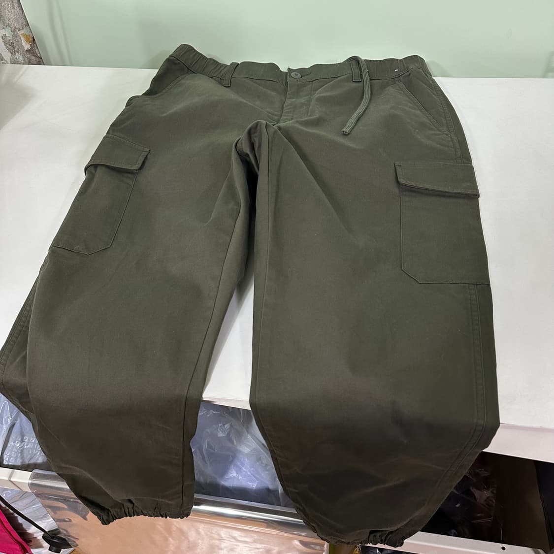 L-XL 유니클로 딥카키 루즈핏 밴딩 코튼 카고 조거팬츠 상품이미지3