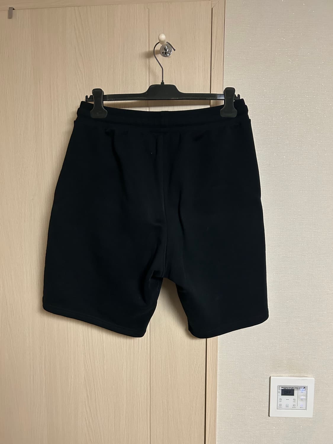 아미 AMI 하트 로고 블랙 반바지 쇼츠 상품이미지2