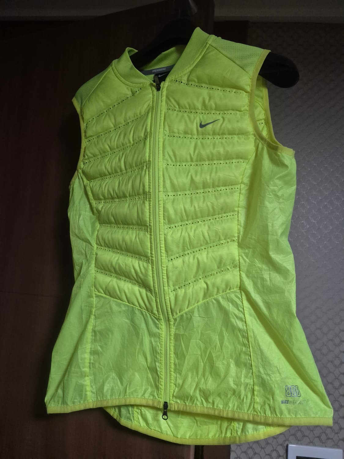 나이키에어로로프트800  여성패딩조끼m 상품이미지1