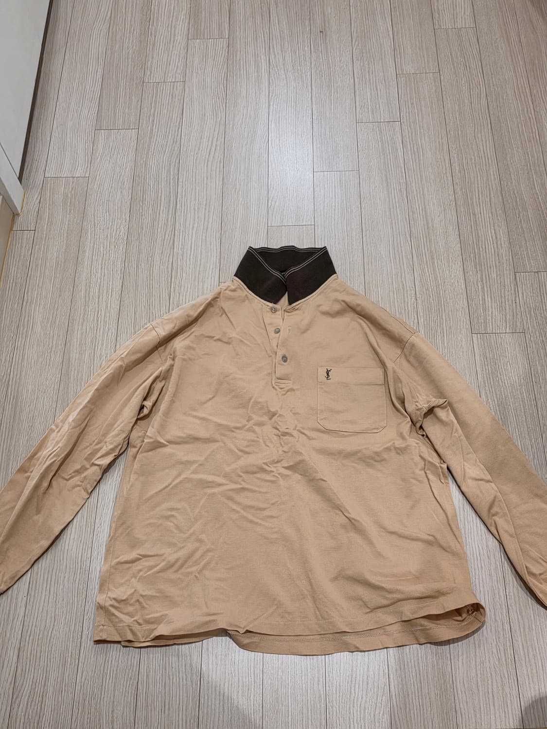 입생로랑 뿌르옴므 롱슬리브 카라 티 상품이미지1