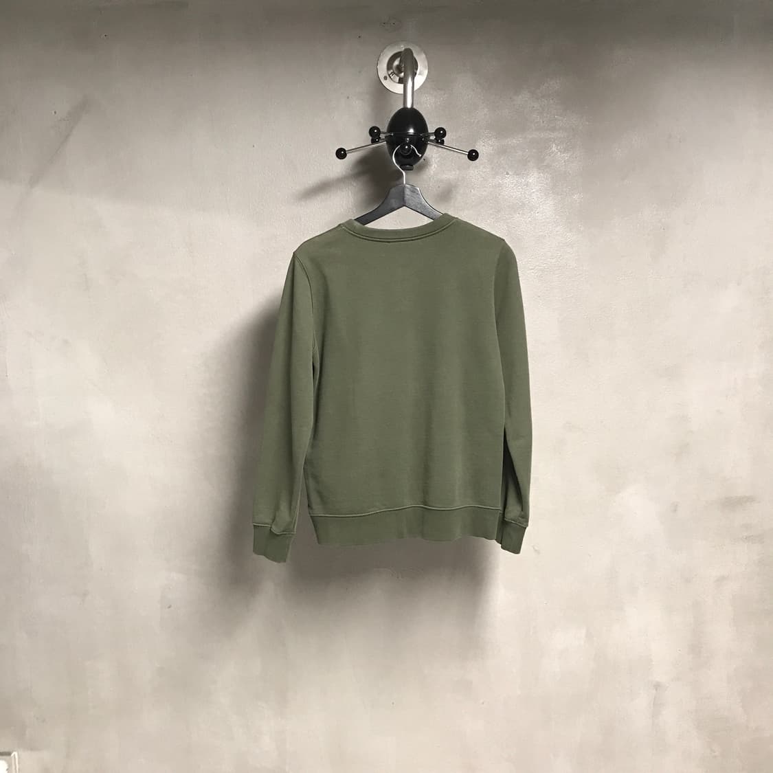 APC 아페쎄 맨투맨 카키 S(W) 상품이미지6
