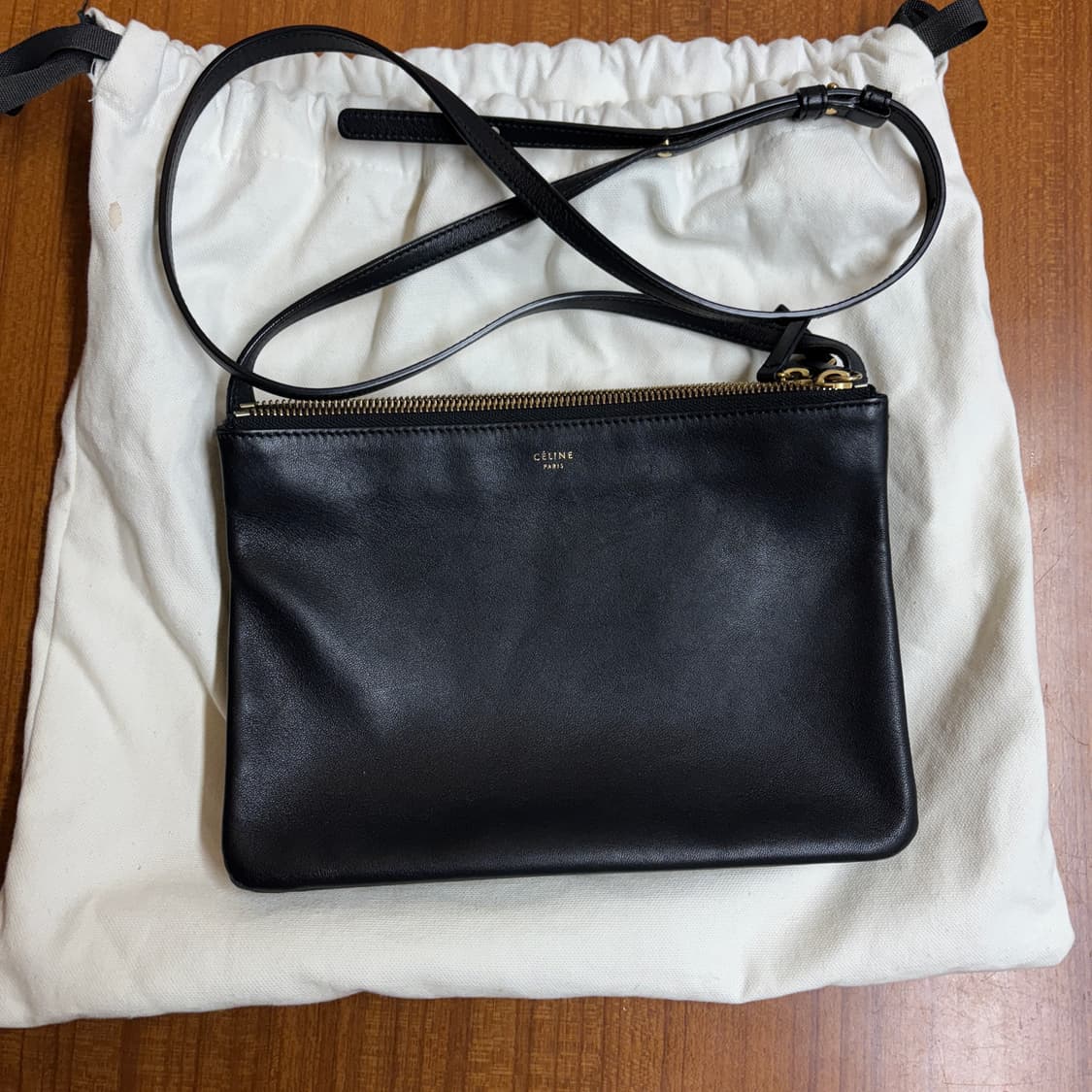 셀린느 트리오백 블랙 미디엄사이즈 상품이미지1