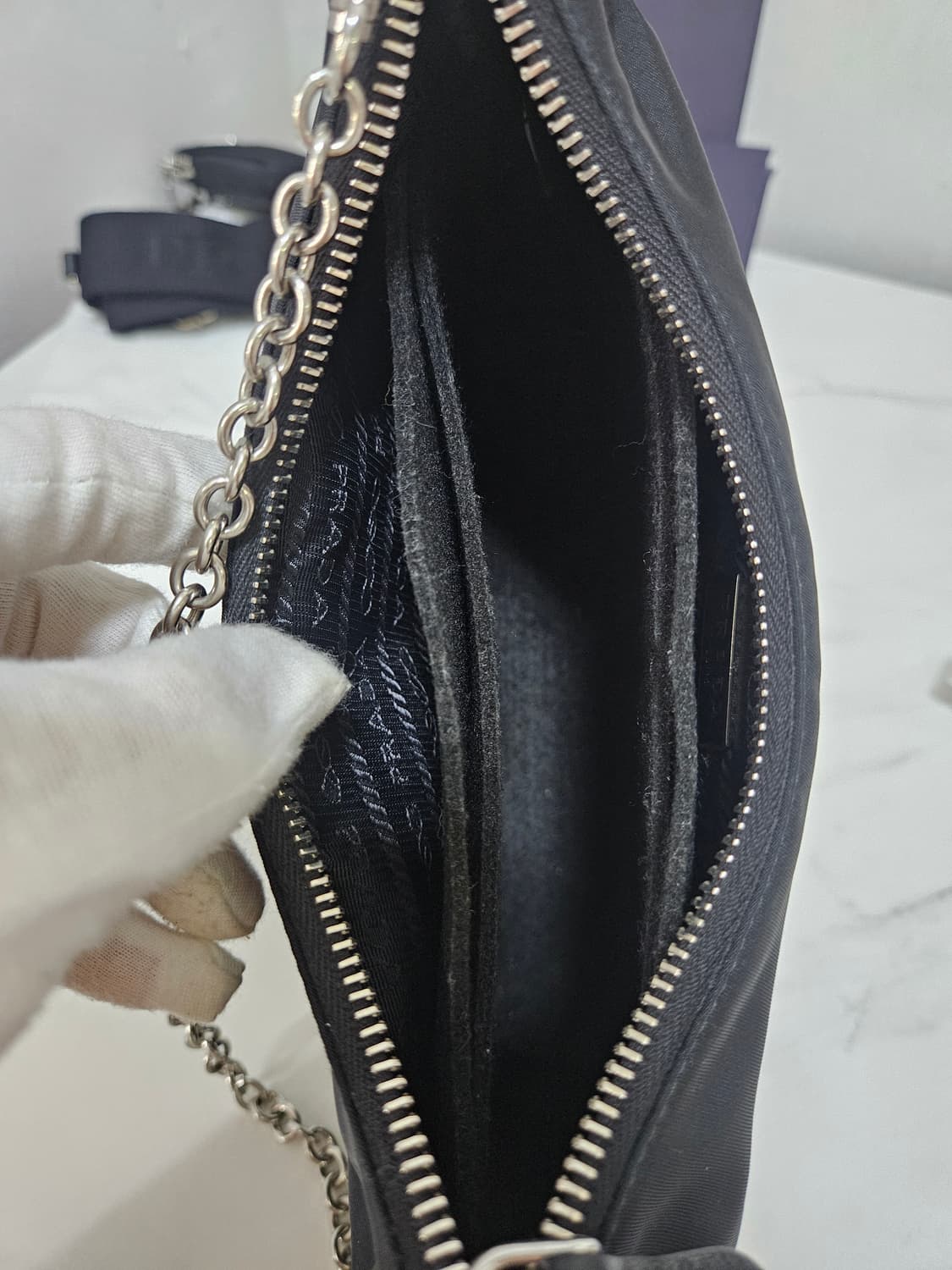 [새상품급]프라다 리나일론 테수토 은장 체인 호보백 상품이미지9