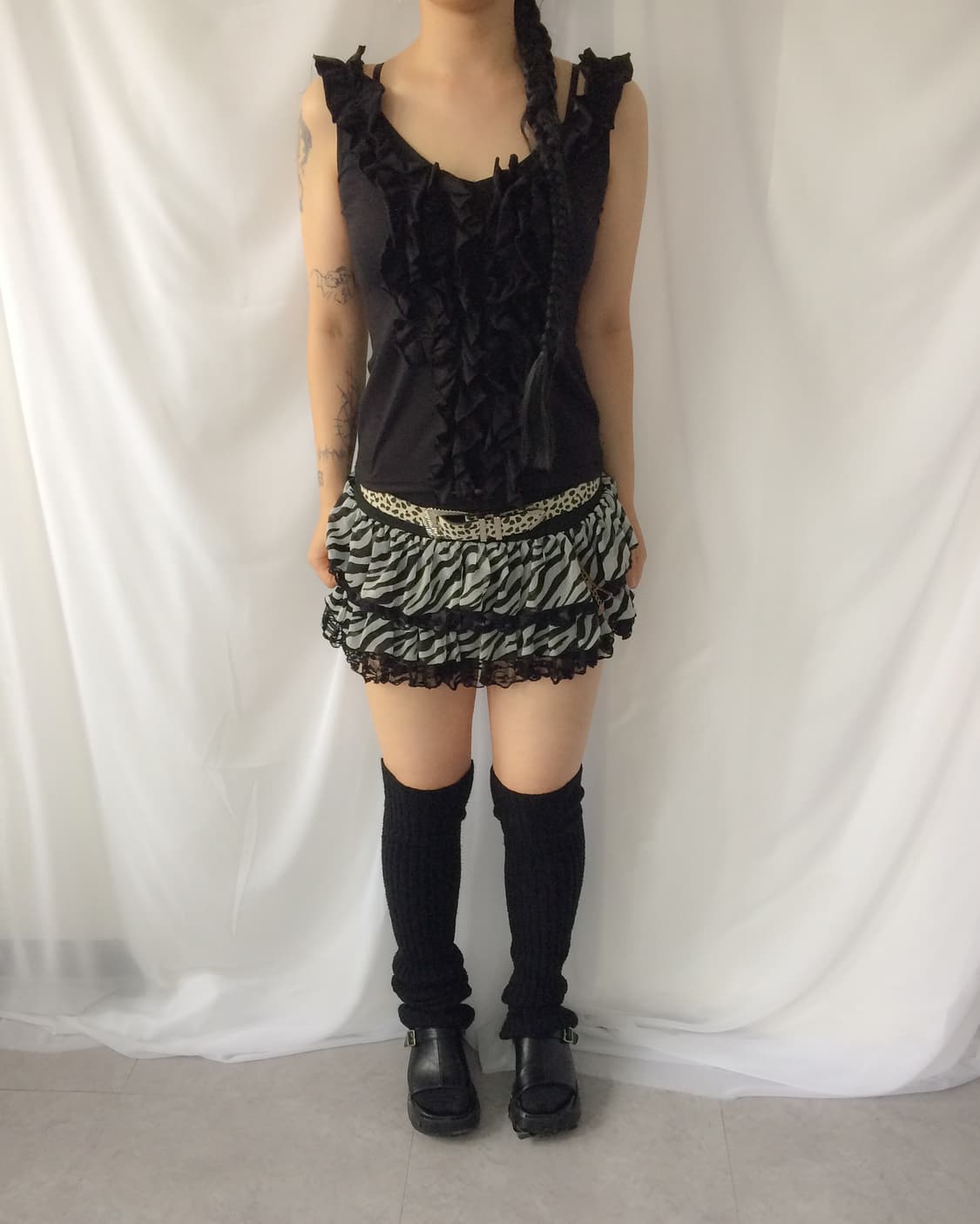 frill point sleeveless 상품이미지1