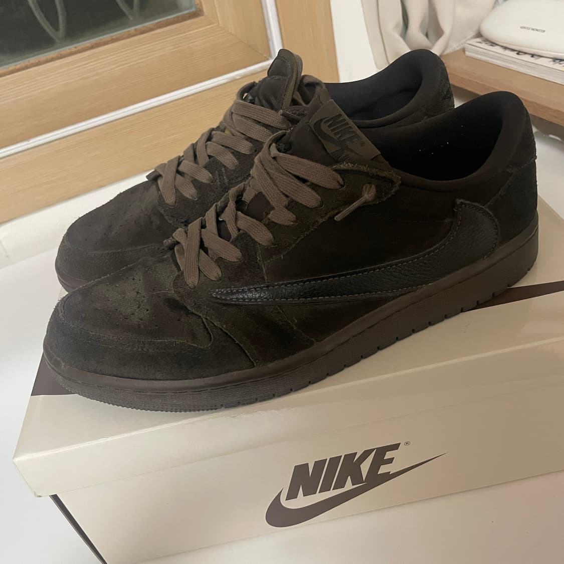 조던 1 레트로 로우 OG SP 트래비스 스캇 벨벳 브라운 상품이미지2