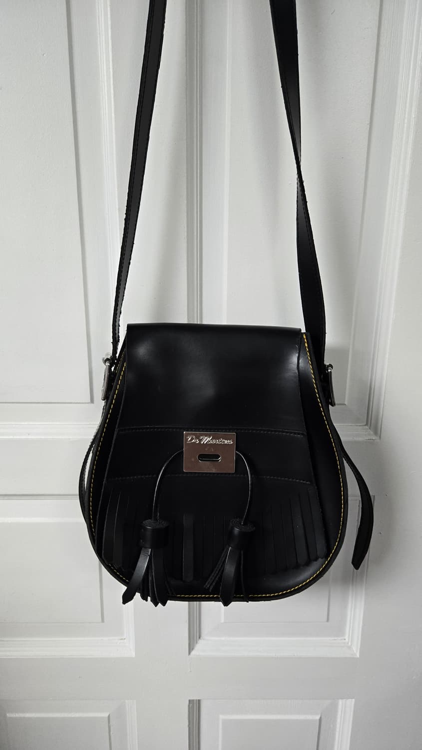 닥터마틴 테슬 레더백 상품이미지1