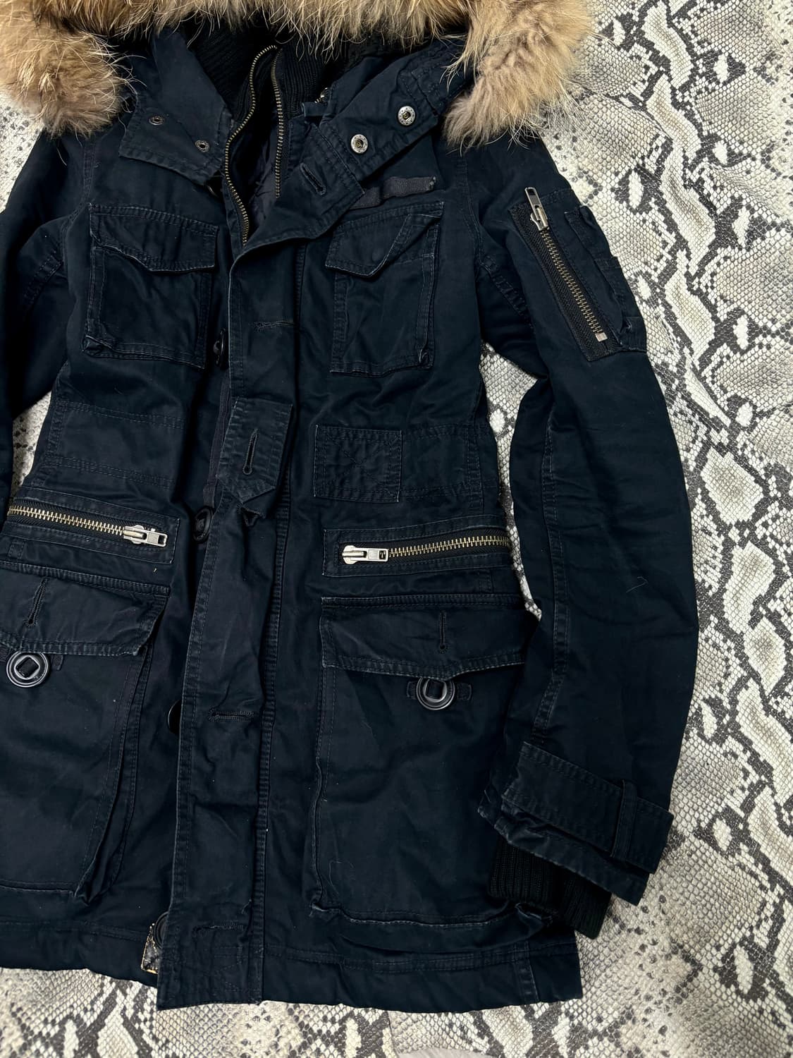 [MOUSSY] Gimmick Design Fur Hoodie Jacke 상품이미지8