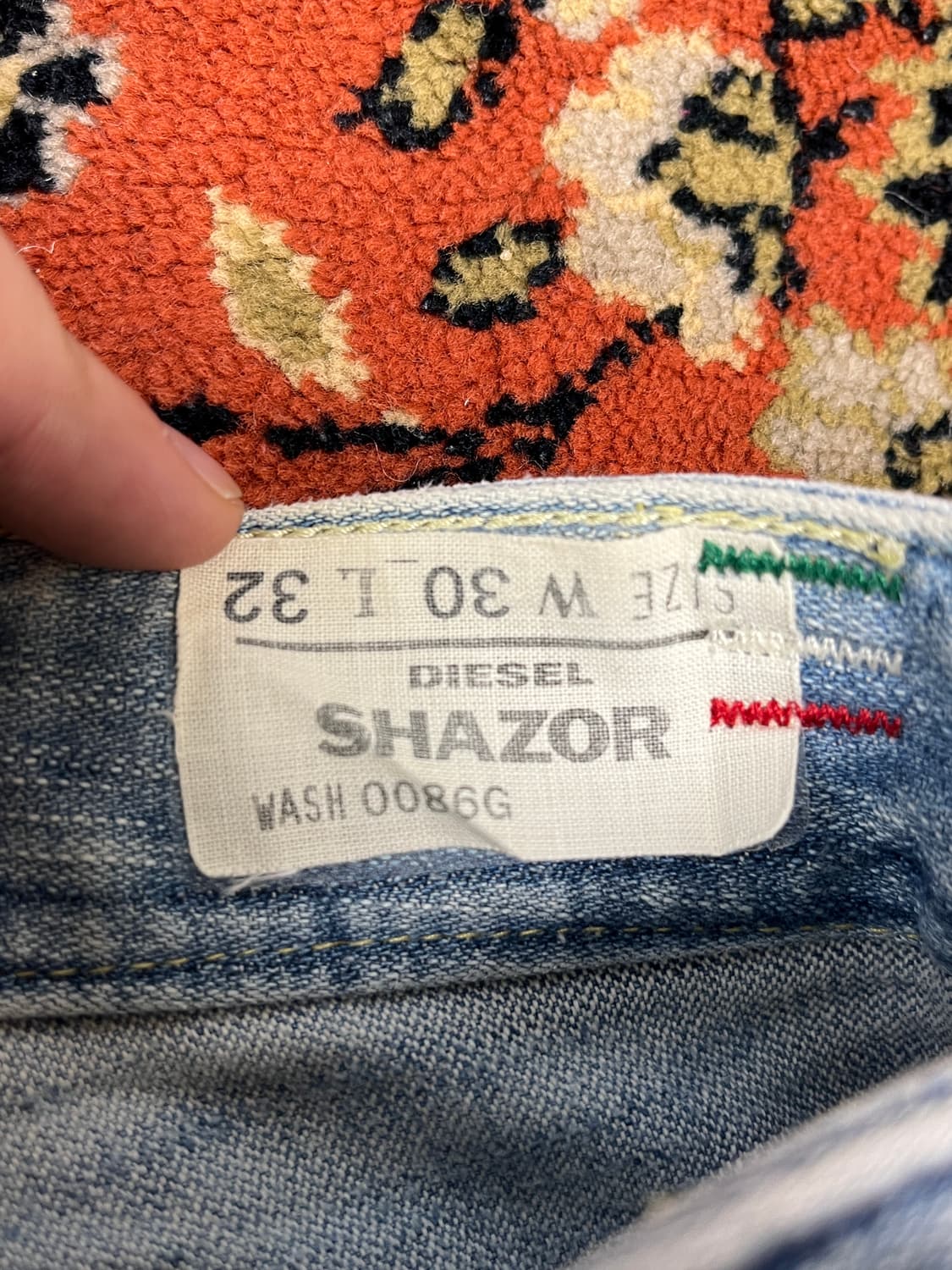 [30] 디젤 SHAZOR 연청 부츠컷 플레어진 상품이미지3