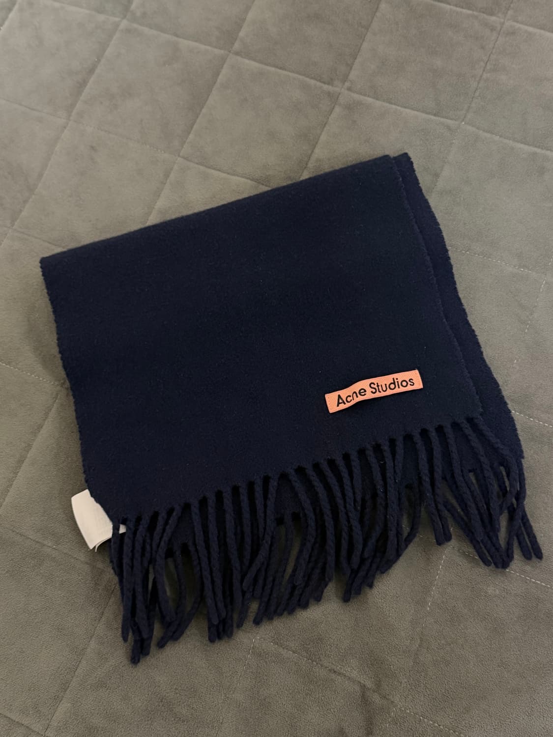 아크네스튜디오 머플러 네이비 상품이미지1