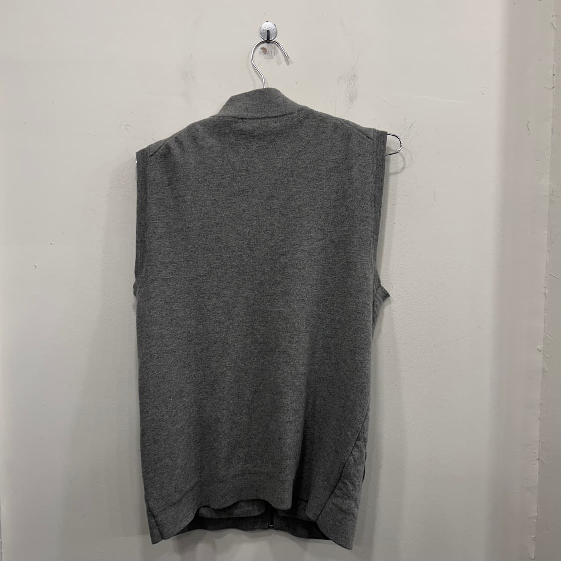 헤지스 다이아몬트 퀼팅 하이넥 니트 베스트 상품이미지5