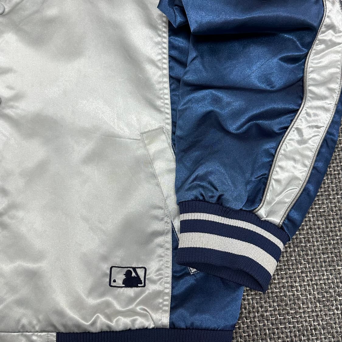 MLB 00s 올드스쿨 뉴욕양키스 새틴 야구점퍼 100 상품이미지6