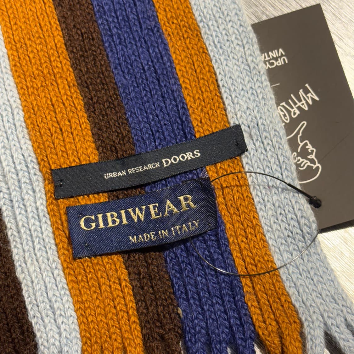 어반리서치 GIBIWEAR 브라운 블루 멀티컬라 스트라이프 캐주얼 테슬  상품이미지3