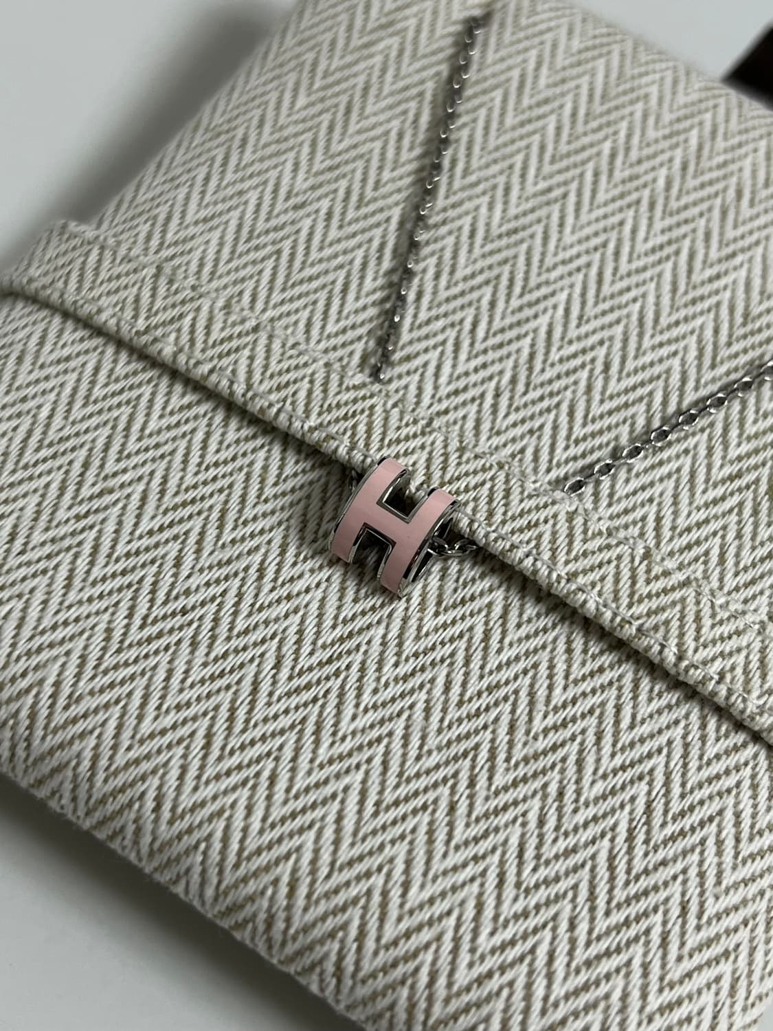 [정품] 새상품급 / 에르메스 팝아슈 미니 목걸이 핑크 상품이미지3