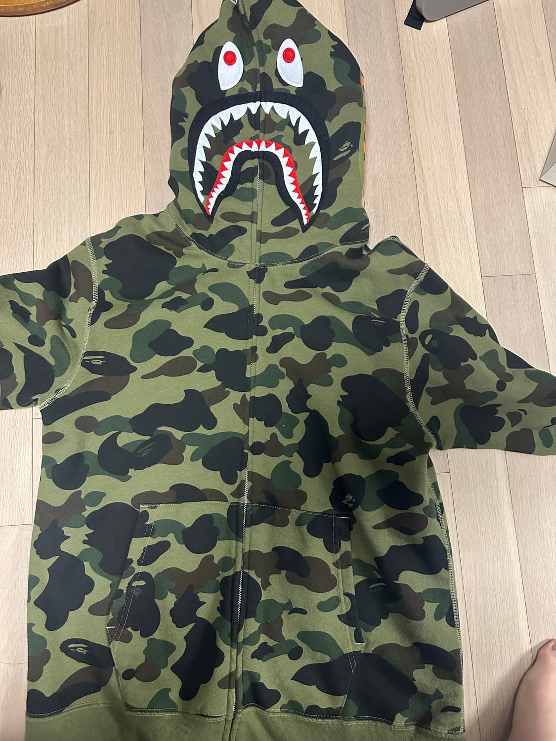 베이프 샤크 후드집업 상품이미지1