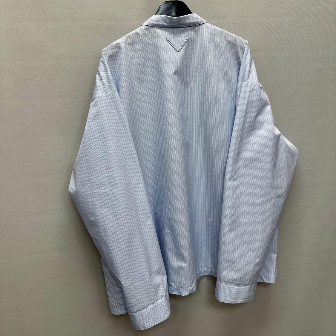 프라다 삼각로고 스트라이프 셔츠 ( 115 ) 상품이미지5