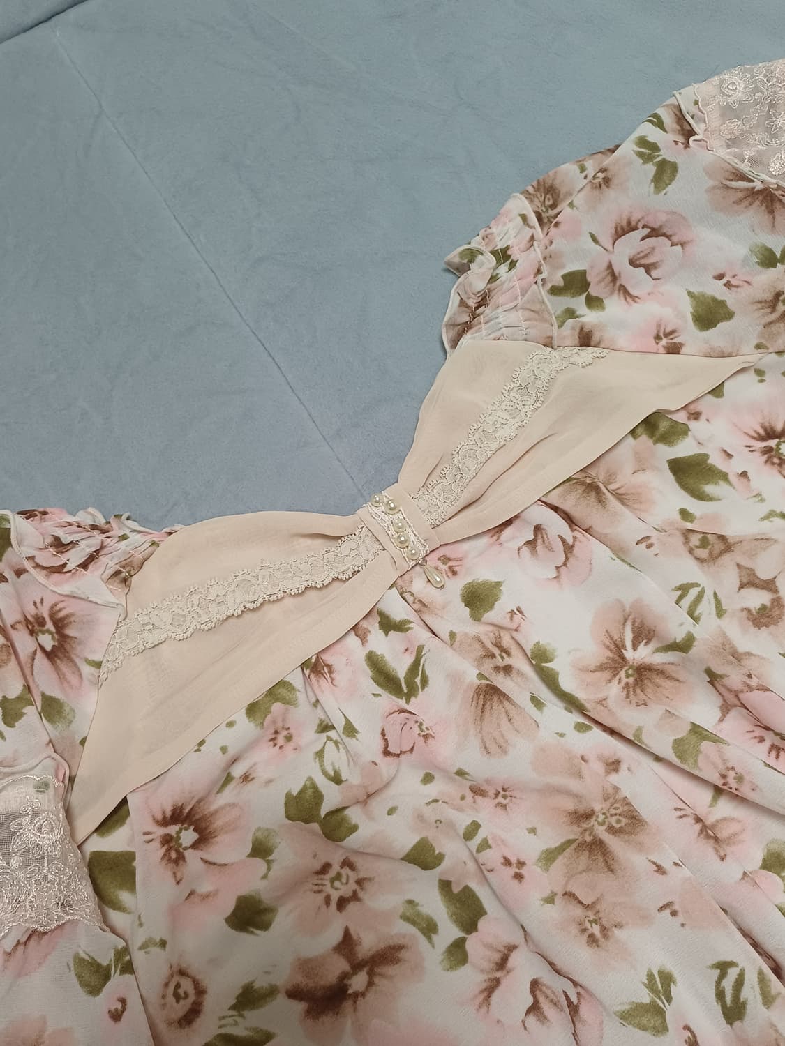 엑시즈팜 히메갸루 빅리본 오프숄더 블라우스 플로럴 리즈리사 트랄라라깔 상품이미지3