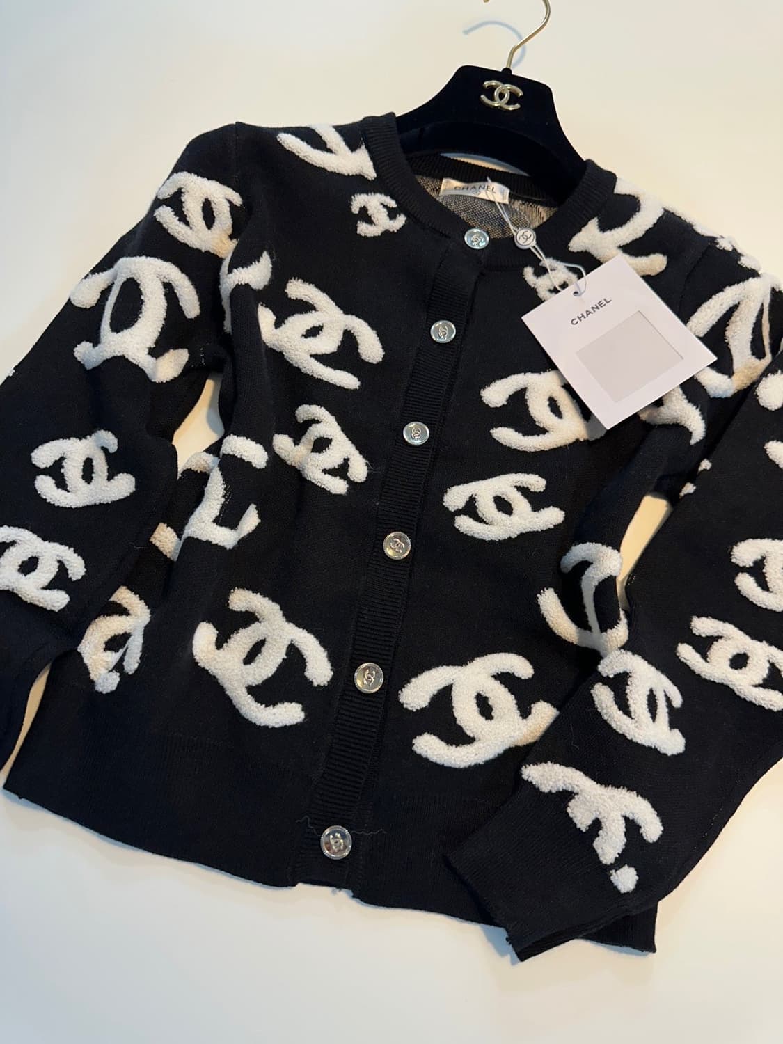 (새상품)샤넬로고가디건 상품이미지8