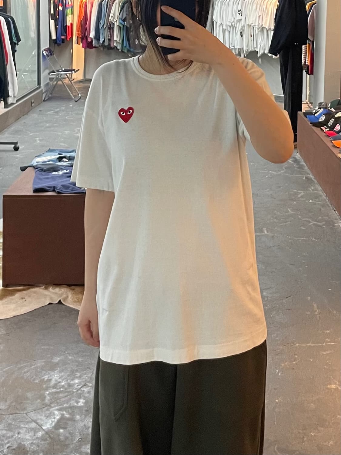 꼼데가르송 레드하트와펜 화이트 반팔 H2676 상품이미지1