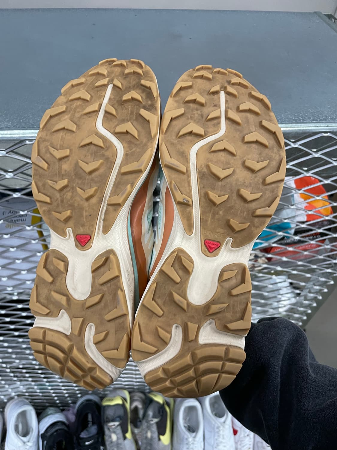 살로몬 XT-6 바닐라 아이스 썬 베이크드 270 상품이미지6