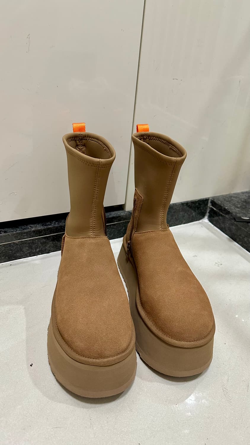 어그 클래식 디퍼 플랫폼 부츠 240 상품이미지1