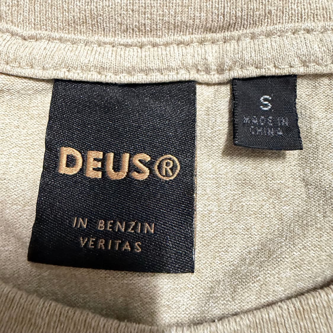 데우스 베이지 반팔티 s 상품이미지3