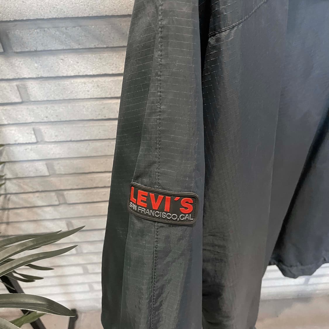 리바이스 나일론 후드 윈드 자켓 4포켓 스트링 디테일 네이비 상품이미지8