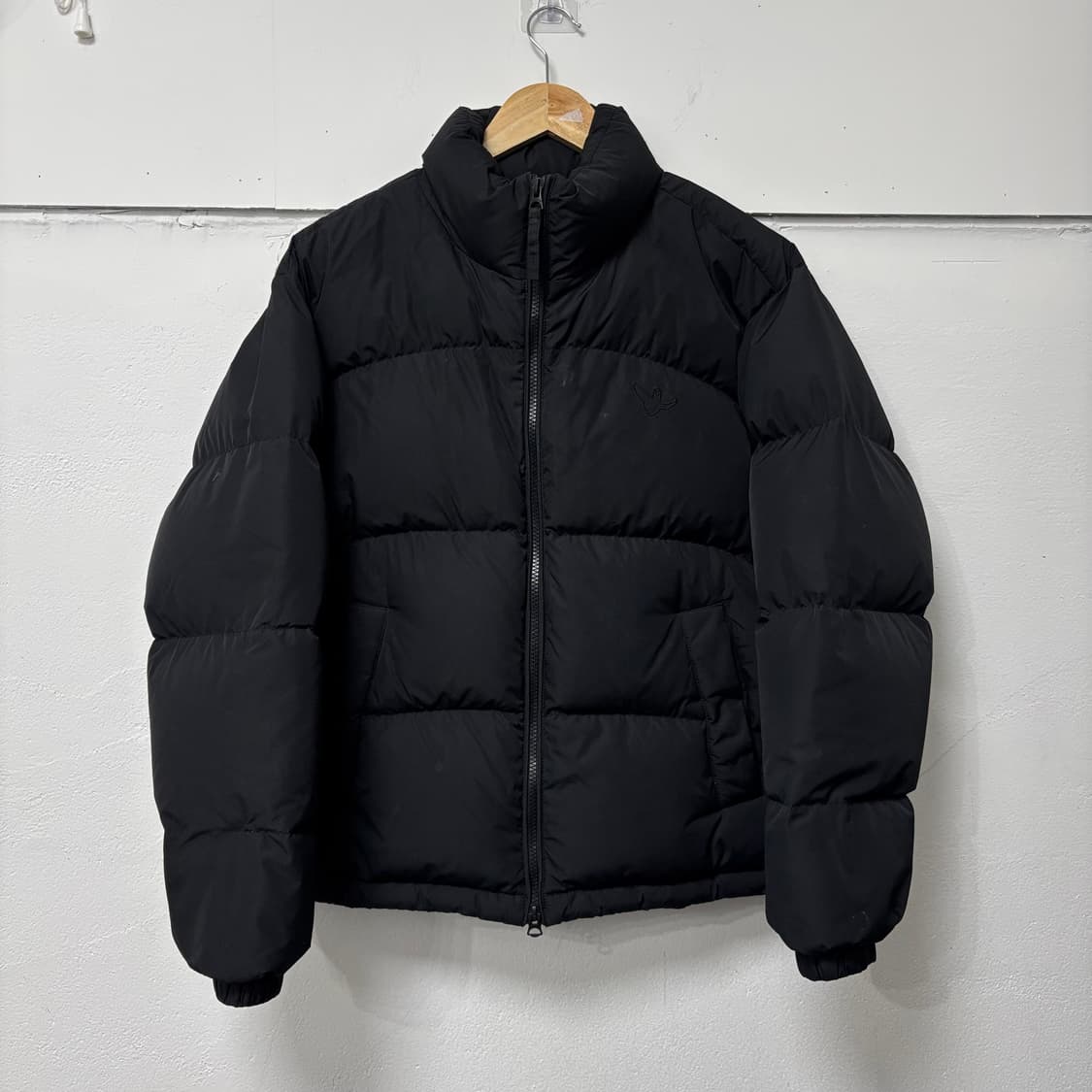 와릿이즌 블랙 숏푸퍼 패딩 상품이미지1