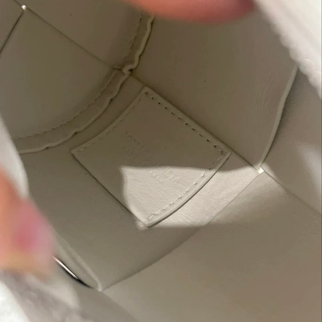 (정품) 보테가베네타 카네트 화이트 백 상품이미지9