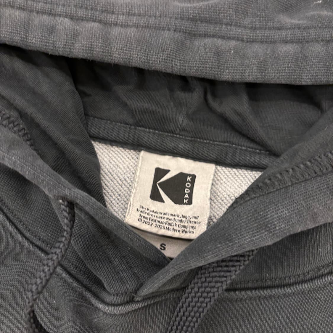 코닥 빅로고 피그먼트 워싱 후드티 상품이미지4