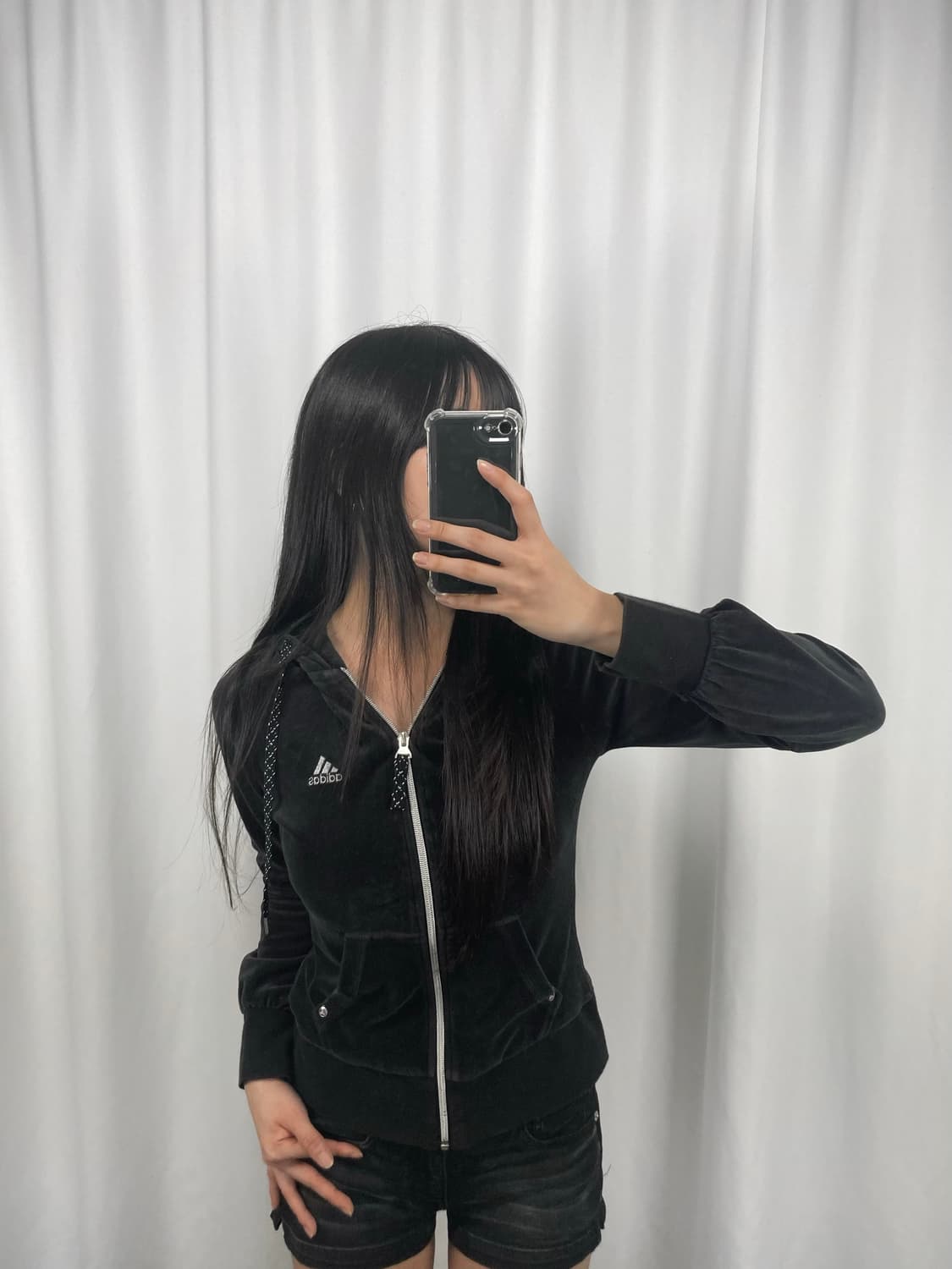 아디다스 블랙 벨벳 후드집업 상품이미지1