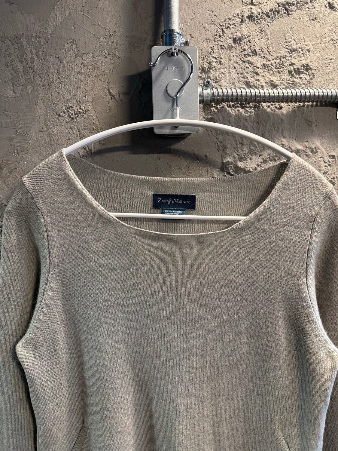 S 자딕앤볼테르 캐시미어 레터링 니트 세이지그린 상품이미지4