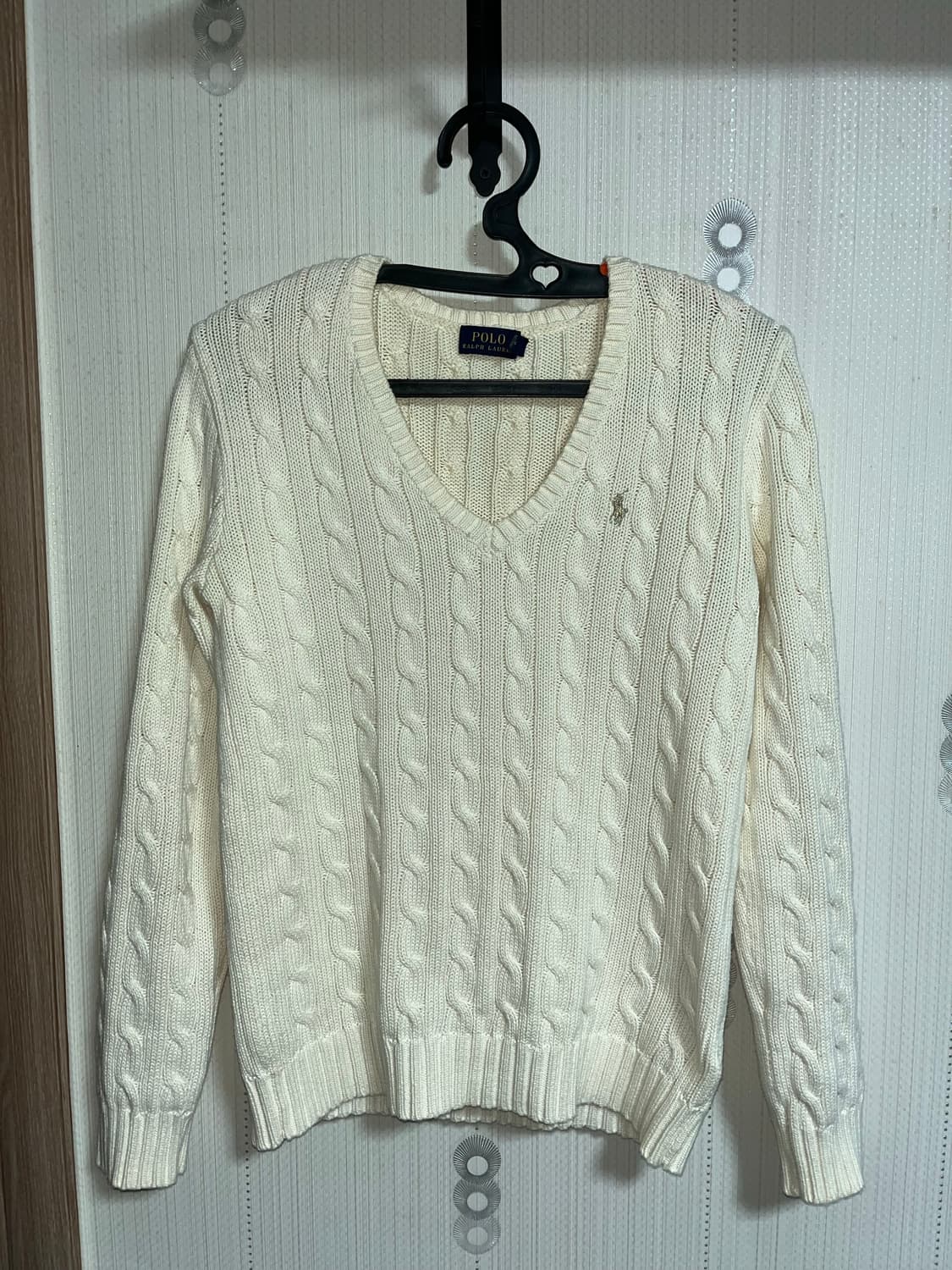 정품) 폴로 브이넥 니트 크림색 M 상품이미지1