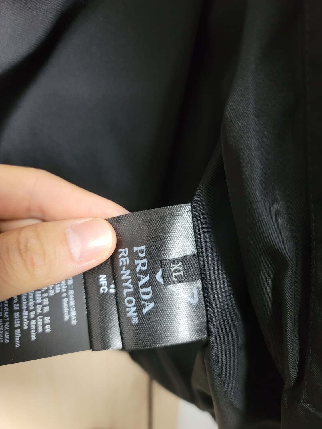 [XL] 프라다 리나일론 퀄팅 패딩 상품이미지4