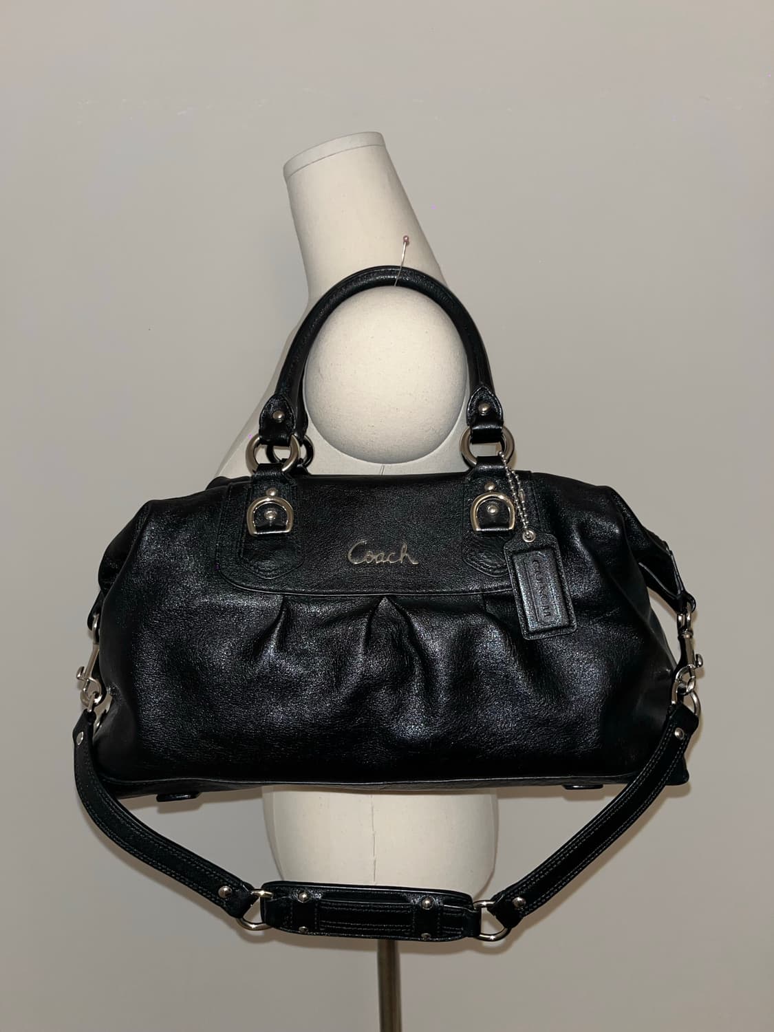Coach Basic Design Black Shoulder Bag 상품이미지3