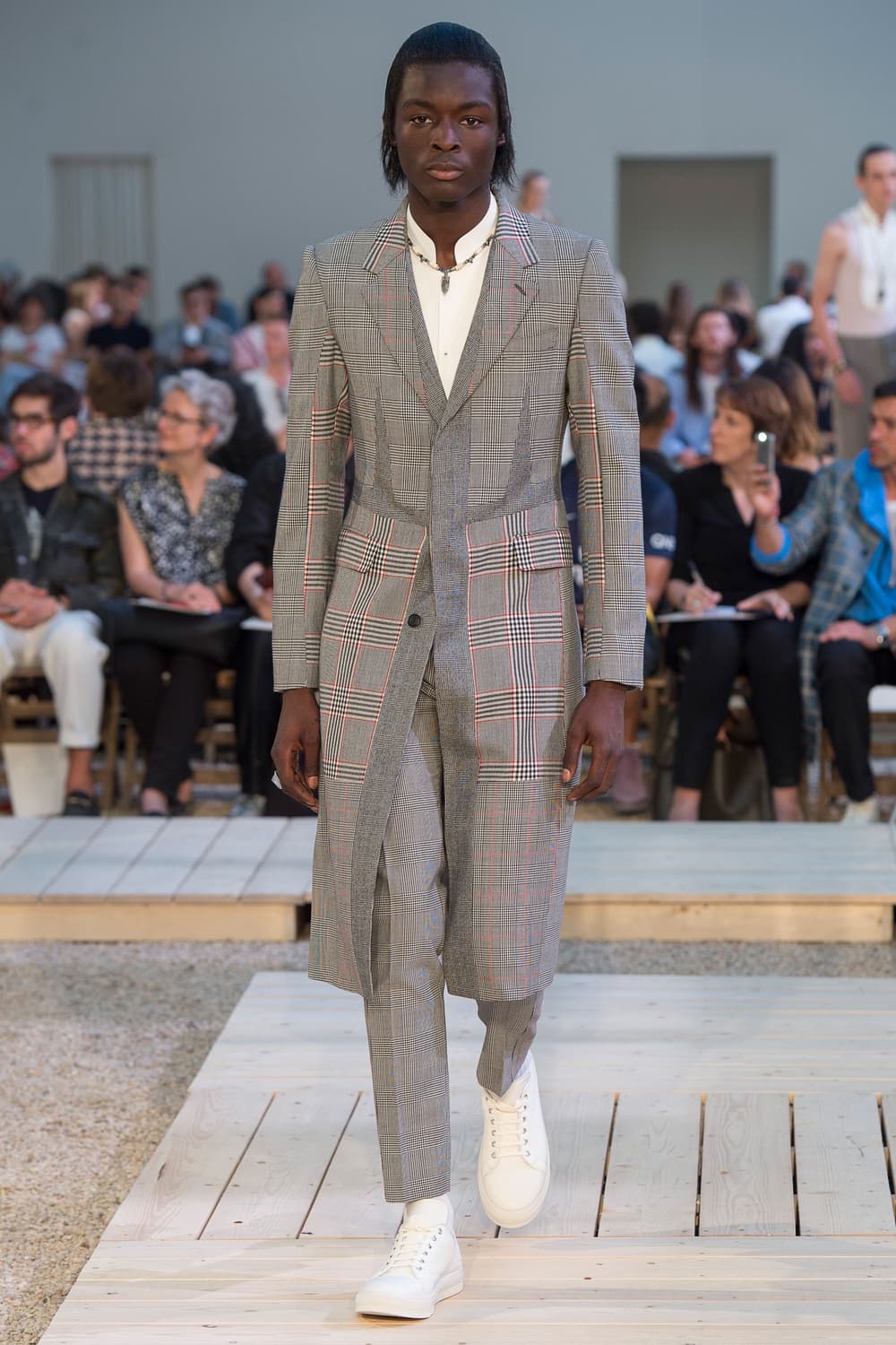 알렉산더 맥퀸 롱코트 상품이미지1