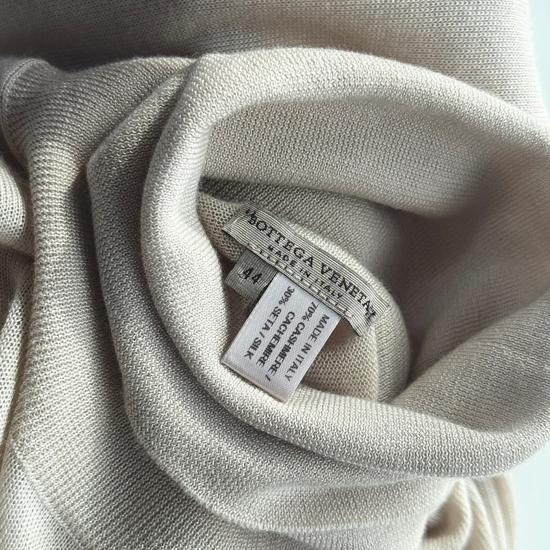 보테가베네타 실크 캐시미어 터틀넥 탑 상품이미지2