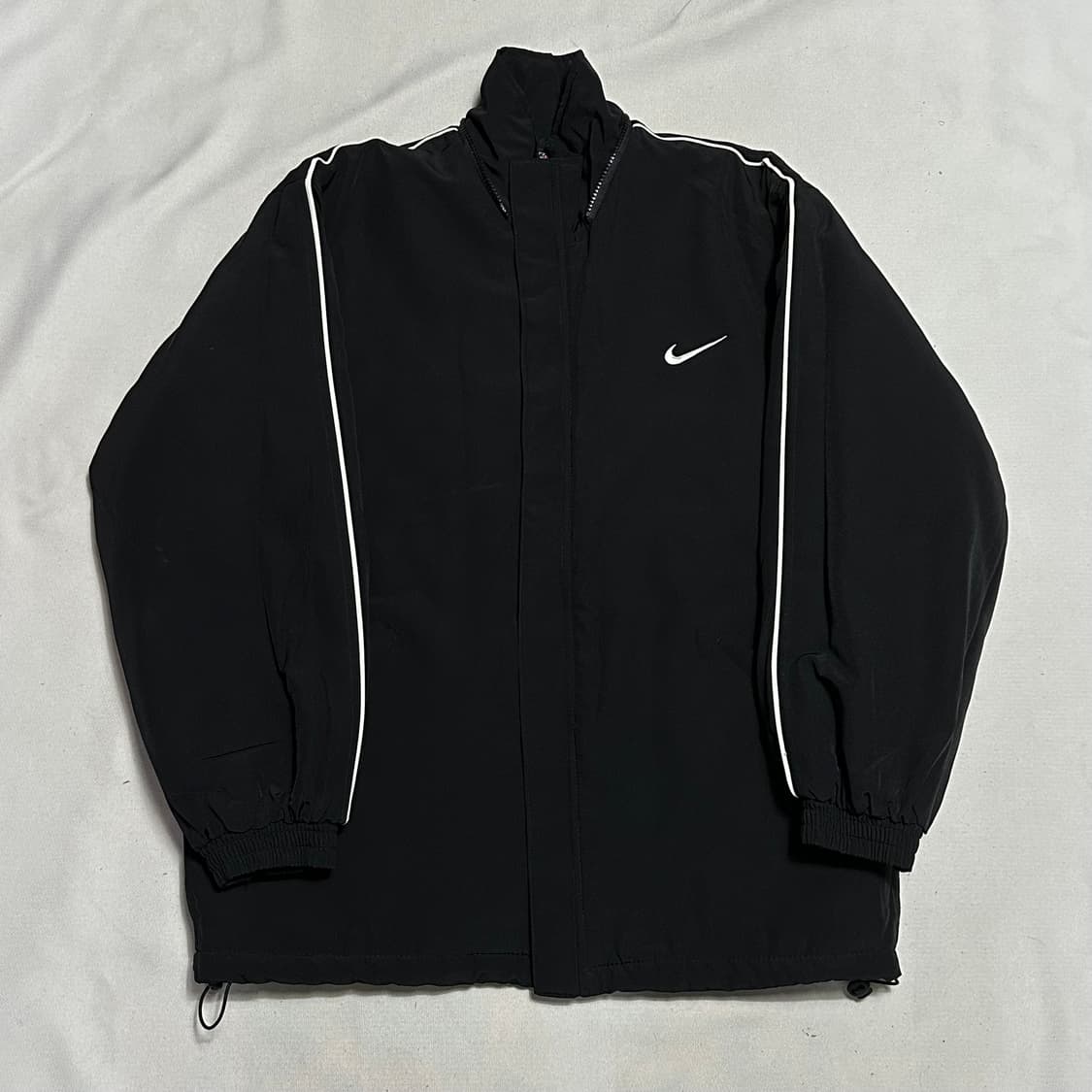 100 나이키 빅로고 블랙 점퍼 상품이미지2