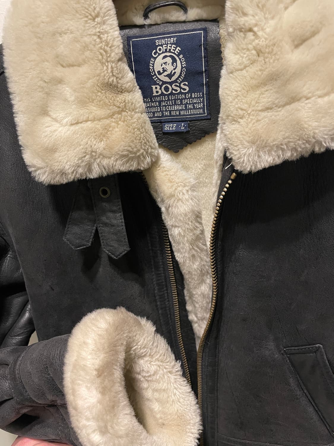 산토리 BOSS 커피 레더 무스탕 B3 자켓 M 상품이미지6