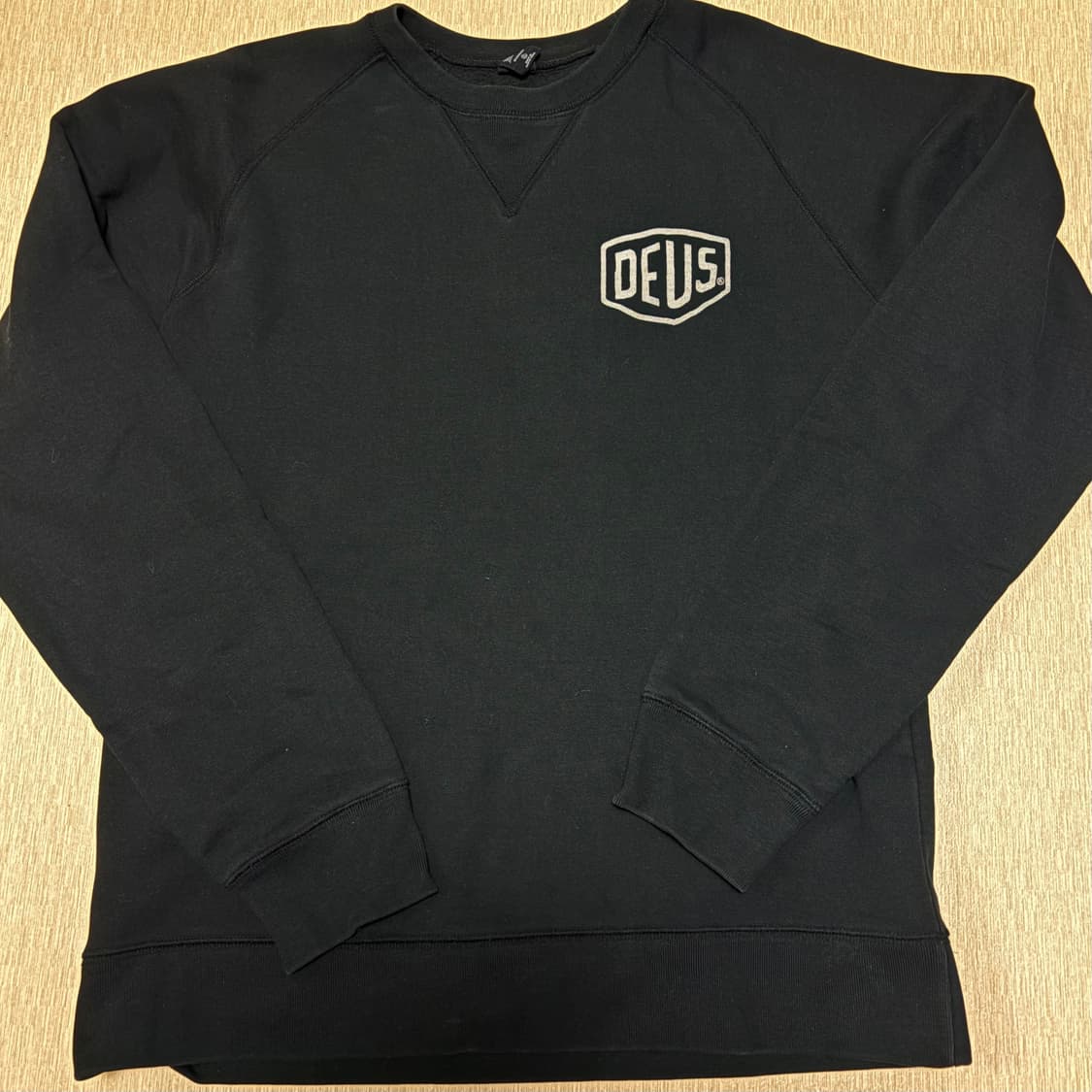 데우스 맨투맨 상품이미지1