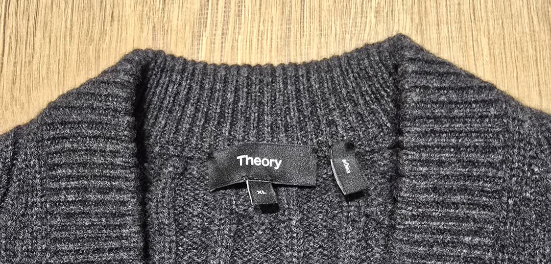 Theory 꽈배기 니트 가디건입니다.  상품이미지2