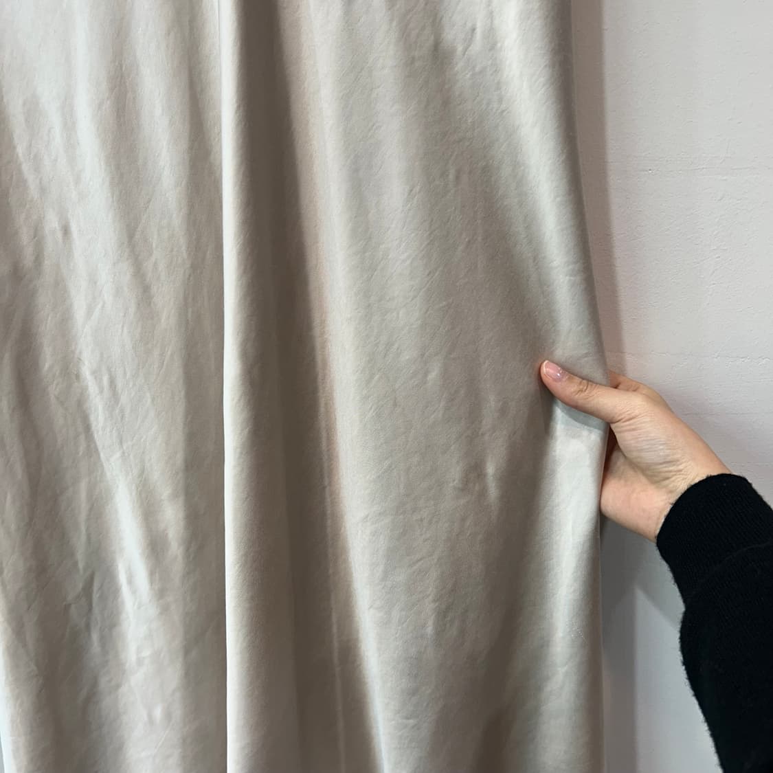 아이보리 새틴 롱 스커트 상품이미지7