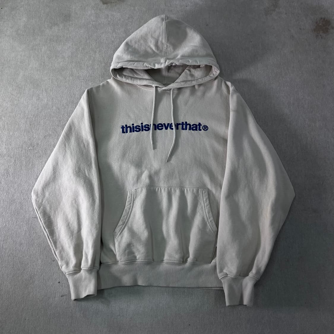 100 디스이즈네버댓 자수로고 후드티 상품이미지1