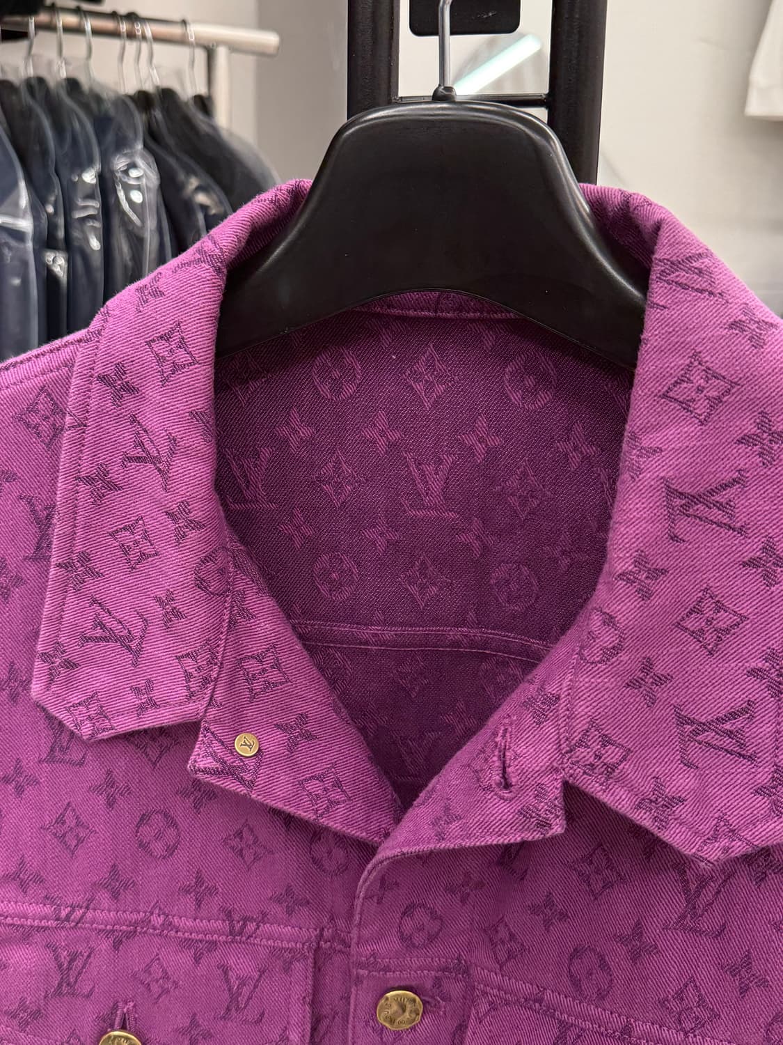 [56] 루이비통 모노그램 데님 트러커 자켓 상품이미지3