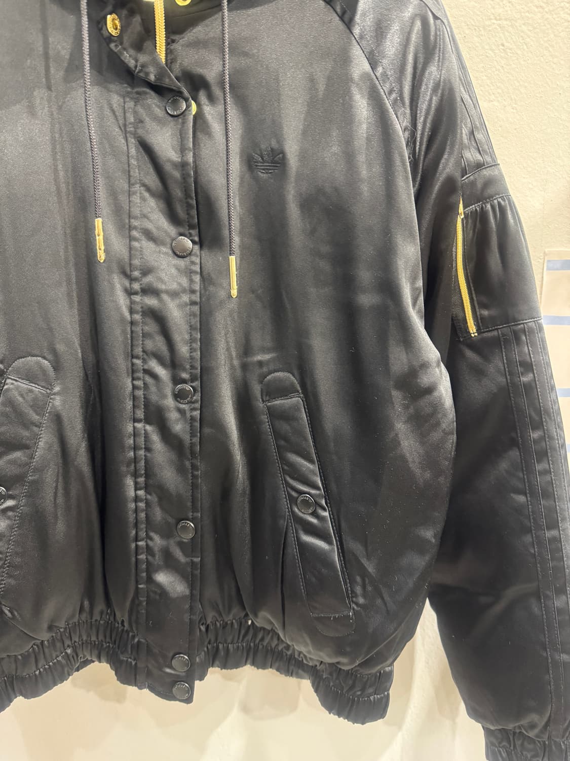 adidas original 새틴 봄버점퍼 상품이미지4