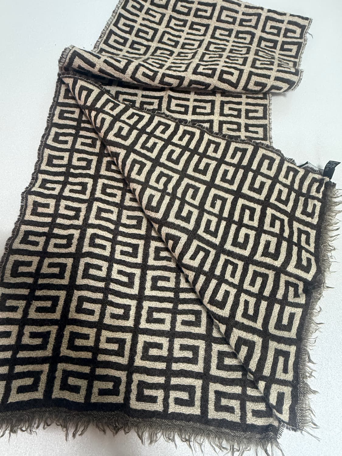 정품)지방시머플러 상품이미지4