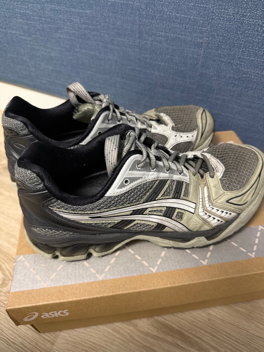 270 아식스 키코 젤카야노14 피드몬트 그레이 상품이미지2